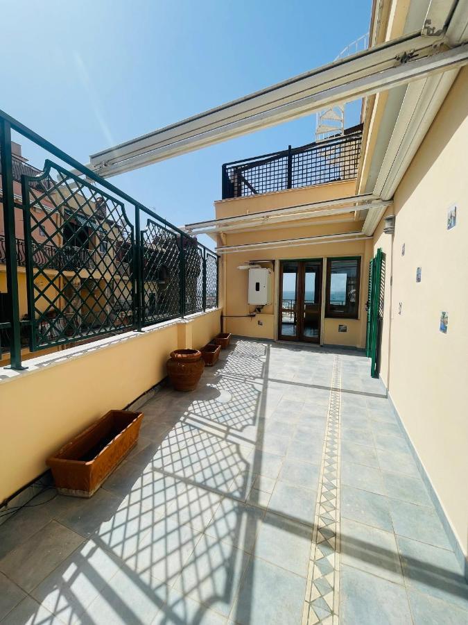 Newhouse Victoria - Sea View Apartment Nettuno Esterno foto
